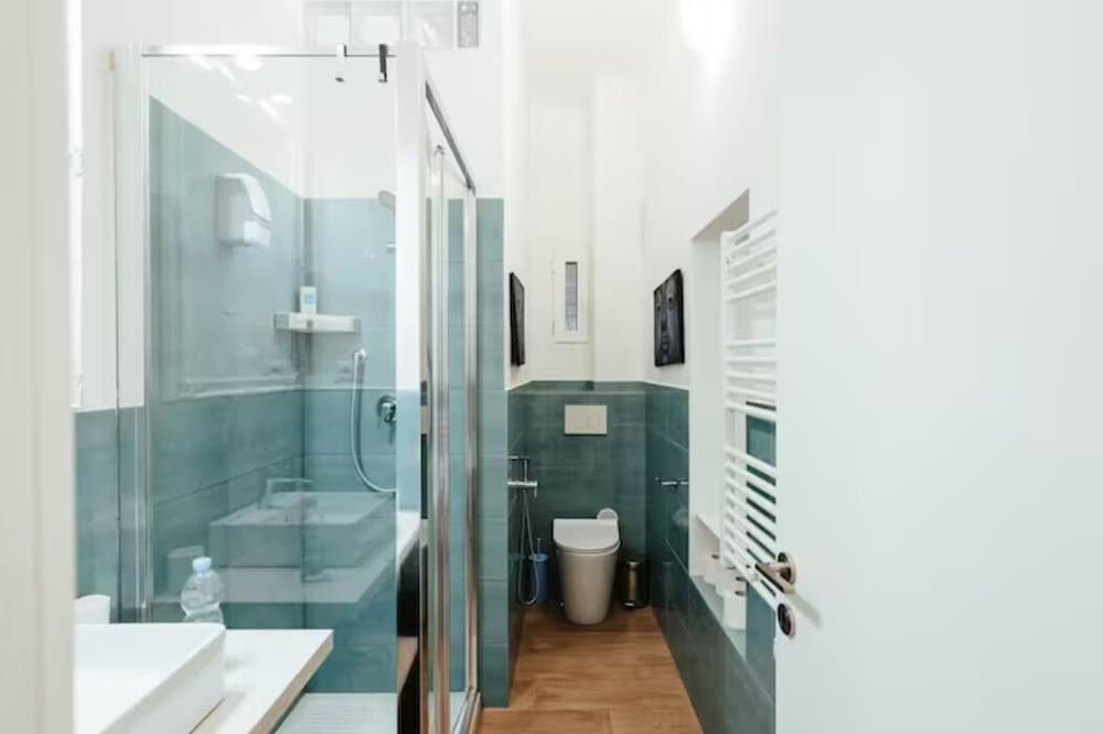 Vatican home for seven people
