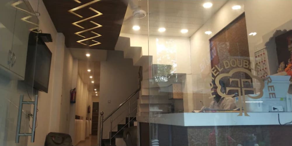 Goroomgo Double Tree Ghaziabad view 2
