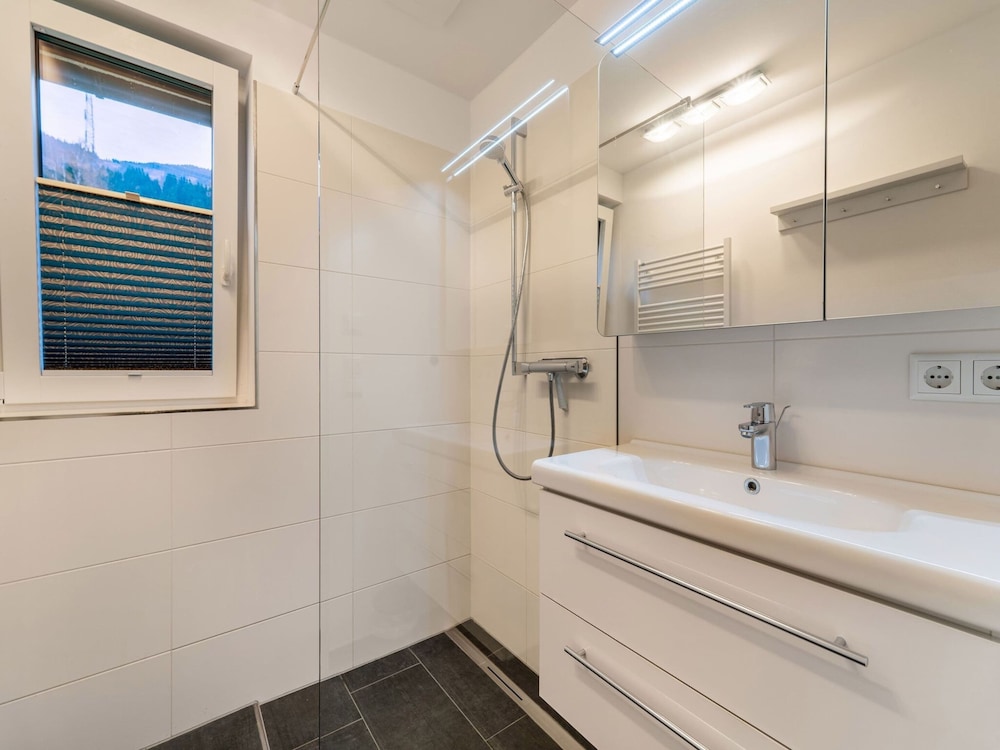 Large Apartment in Sankt Georgen With Balcony