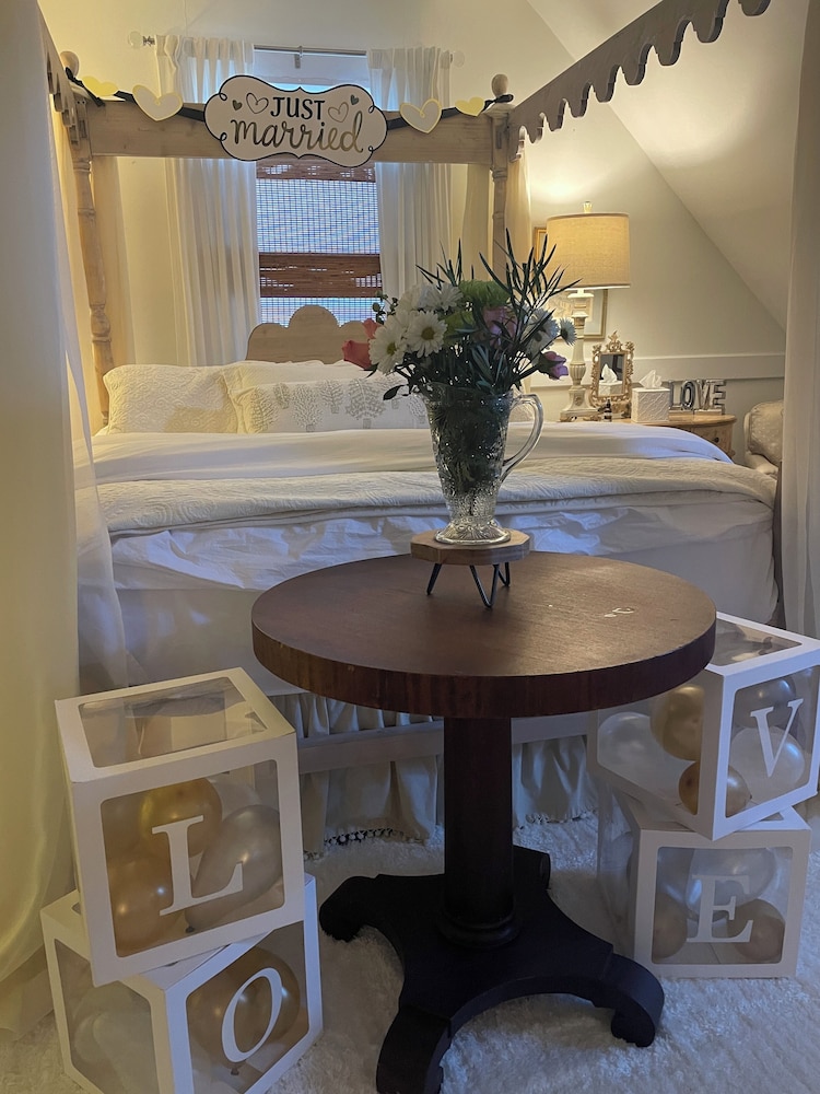Chesnut Cottage Inn