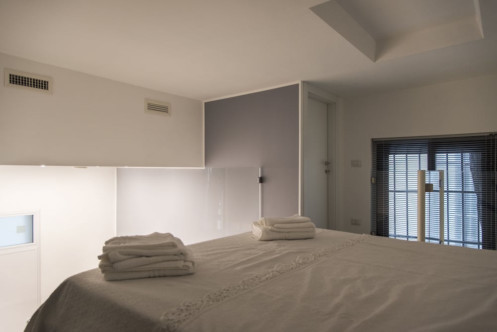 Contemporary 2 Bedroom Flat near University