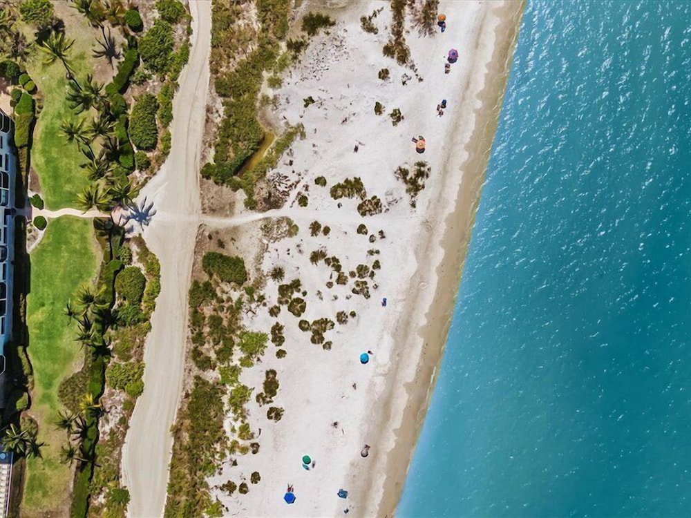 Riviera Club 204 by Distinctive Beach Rentals