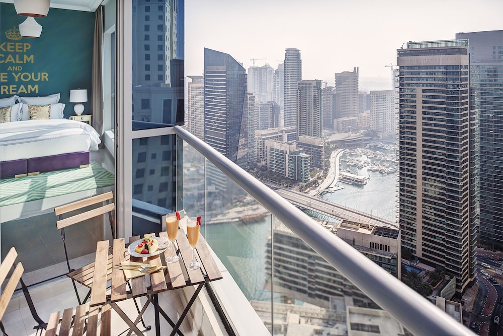 Dream Inn Dubai Bay Central