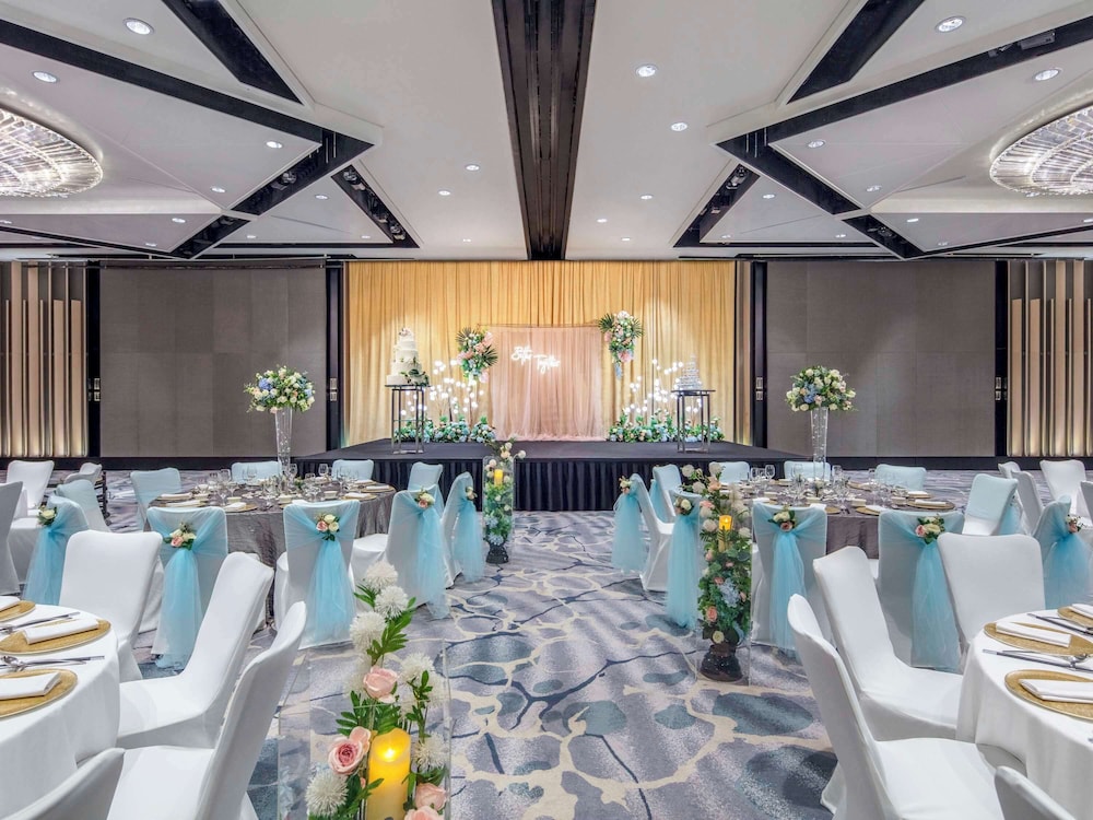 Swissotel The Stamford Singapore 98