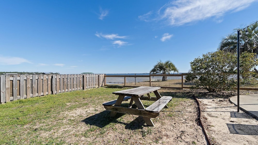 Flip Flop Bay House by Southern Vacation Rentals