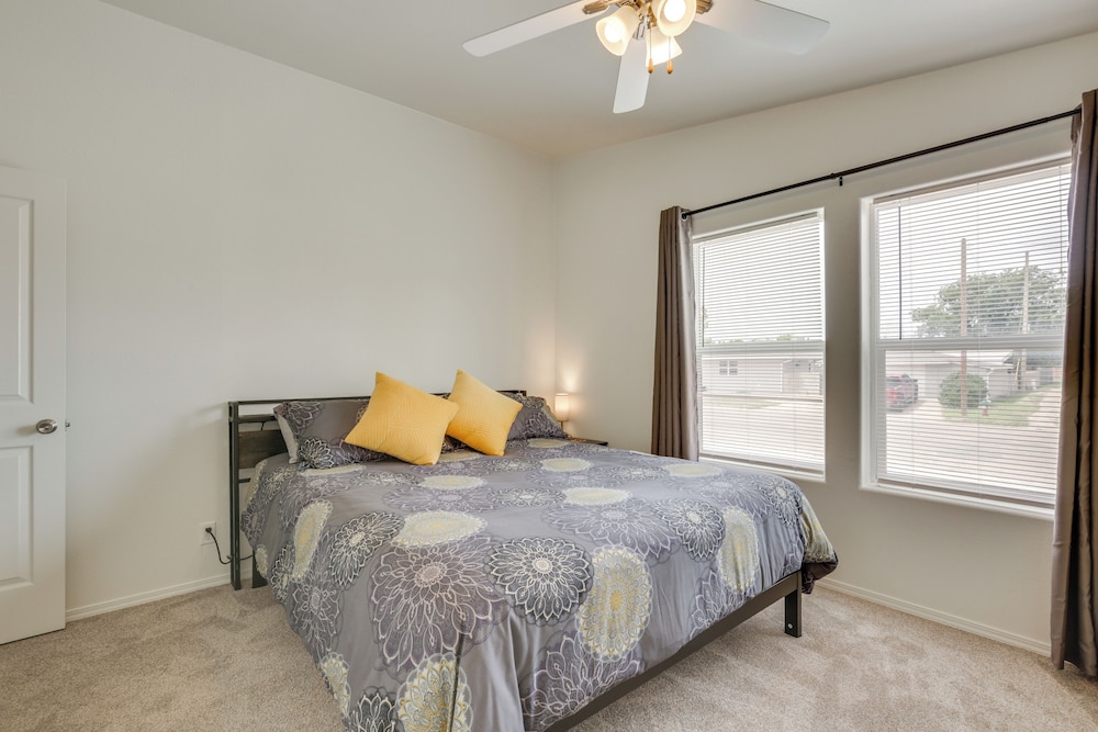 1 Mi to Main Street: Cozy Retreat in Portales