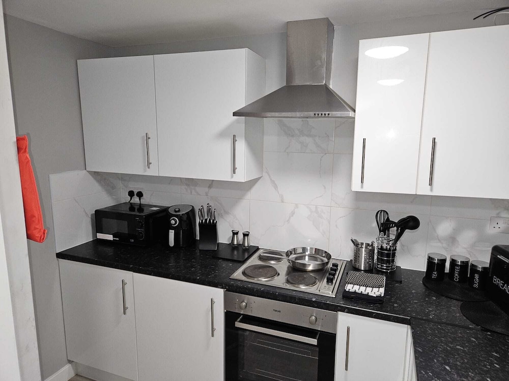 Impeccable 5-bed House in Orpington