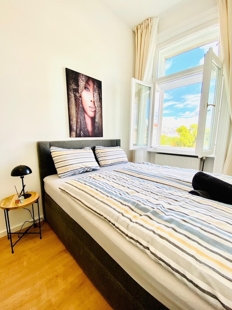 Comfortable 5BR Stay Near Westbahnhof