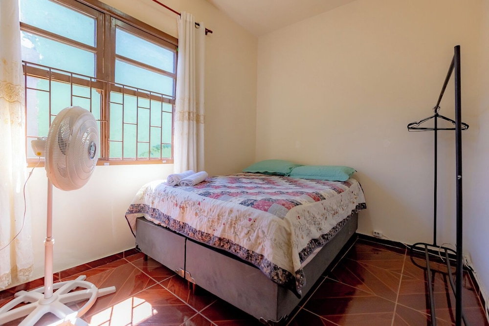 Casa 3 Quartos com Wi-fi Ar e Churrasqueira
