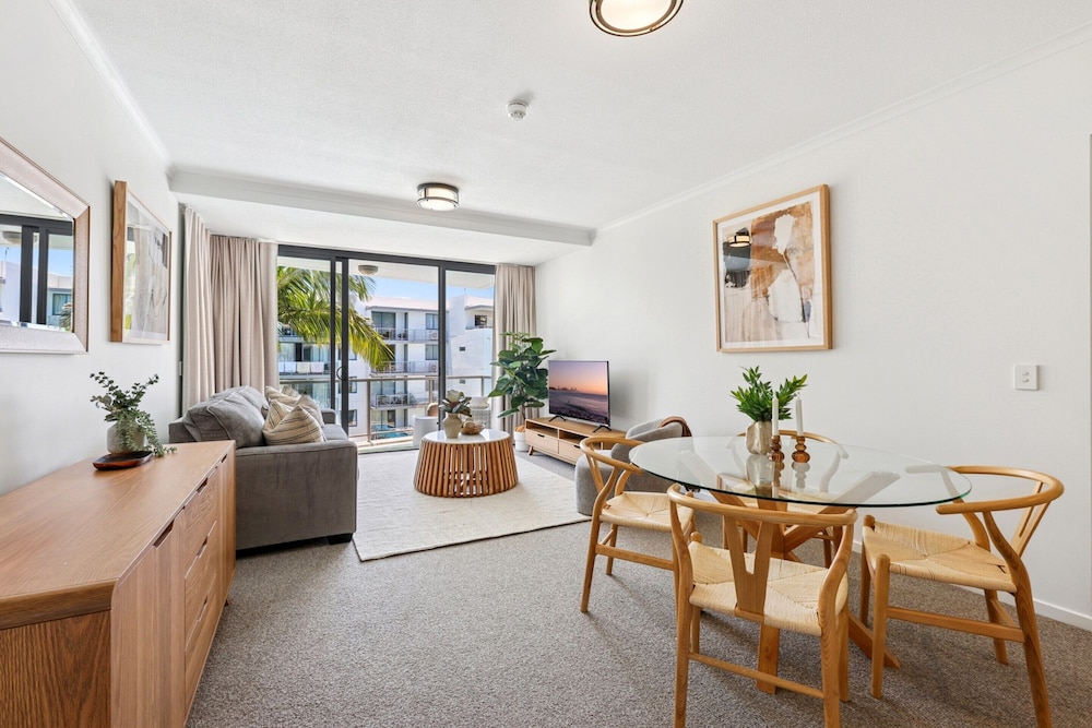 Coastal Escape Steps to Beach Full Resort Living