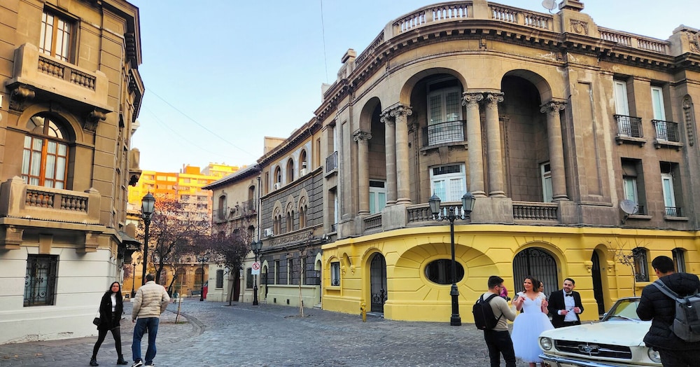 Plaza Paris Amistar