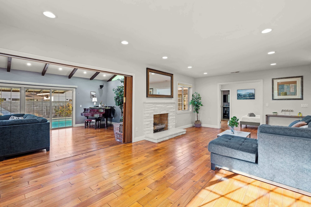 Luxury Estate With Sparkling Pool & Elegant Amenities