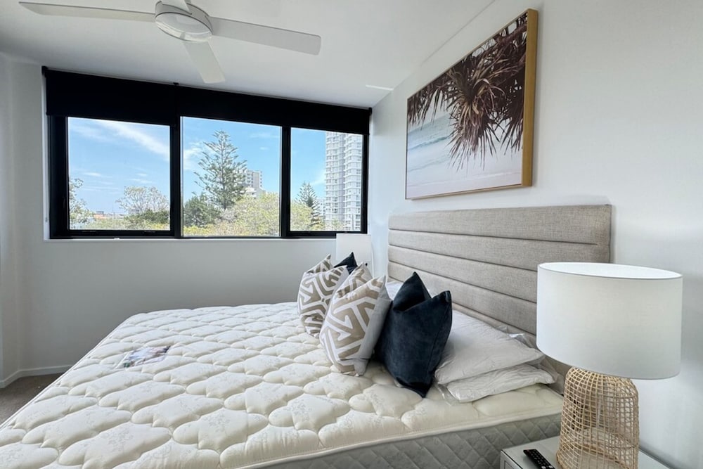 Beautiful 2BR Near the Beach With Pool & Parking!