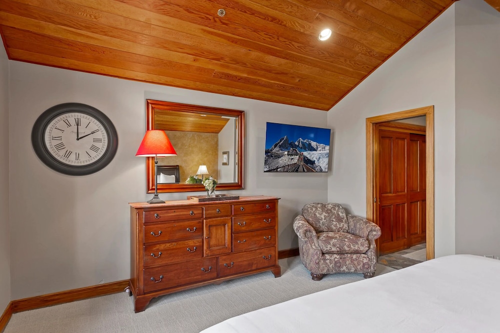 La Maconnerie at Deer Valley Resort - Four Bedroom Condo with Hot Tub #3 4 Condo