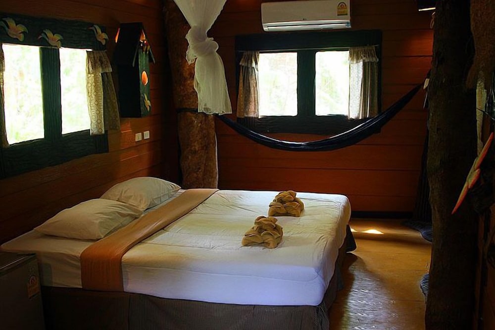 Khao Sok Tree House