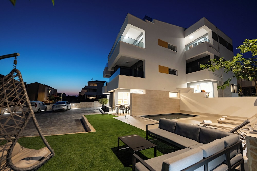 Relax apartments with private pool