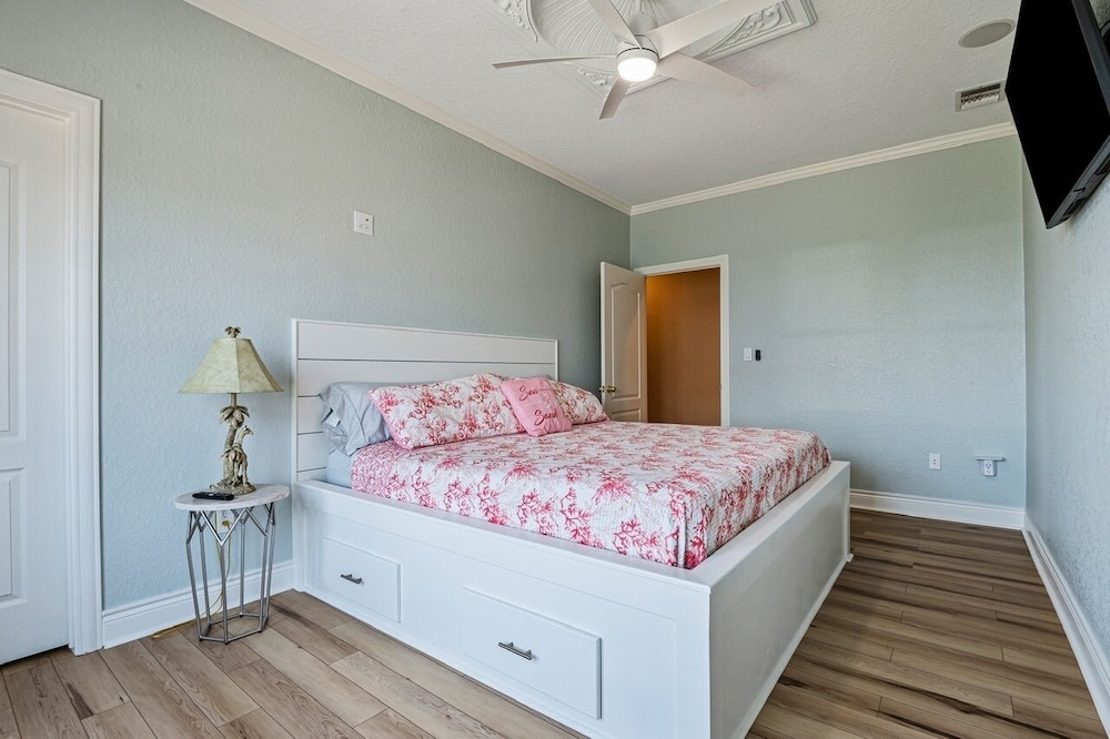Crystal Beach Villa 5 Bedroom Home view 4