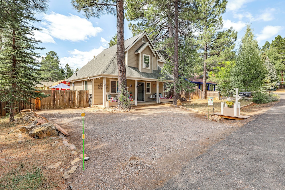 Half-mi to Trails: Pet-friendly Home in Flagstaff!
