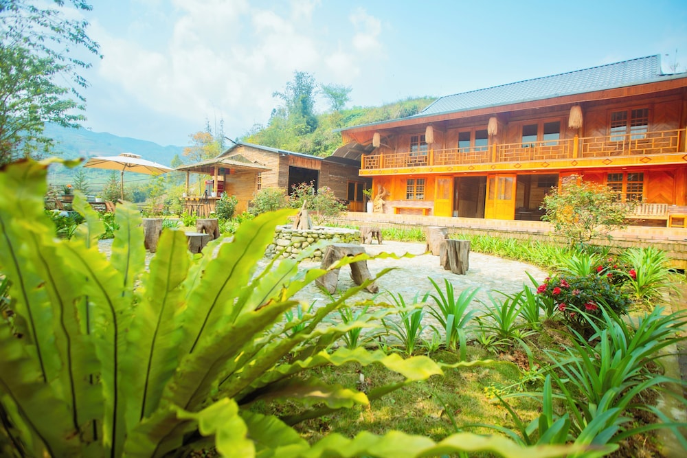 SaPa Village Retreat - Dine & Coffee