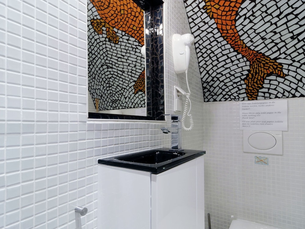 Contemporary Apartment in Kreuzberg, Berlin