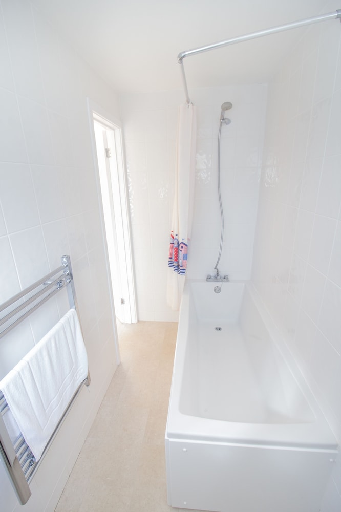 Seaview Holidays - Salterns Village