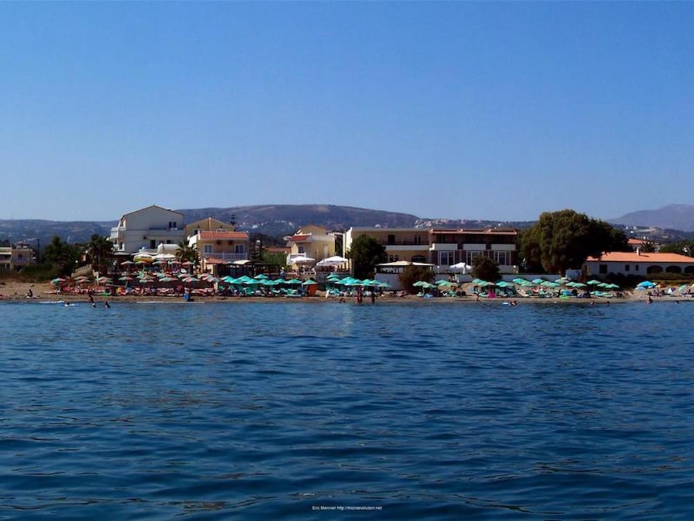 Apartment for 3 People With Swimming Pool Near the Beach photo 4