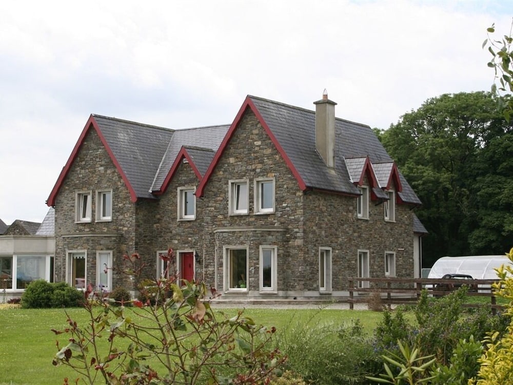 Lake House B&B
