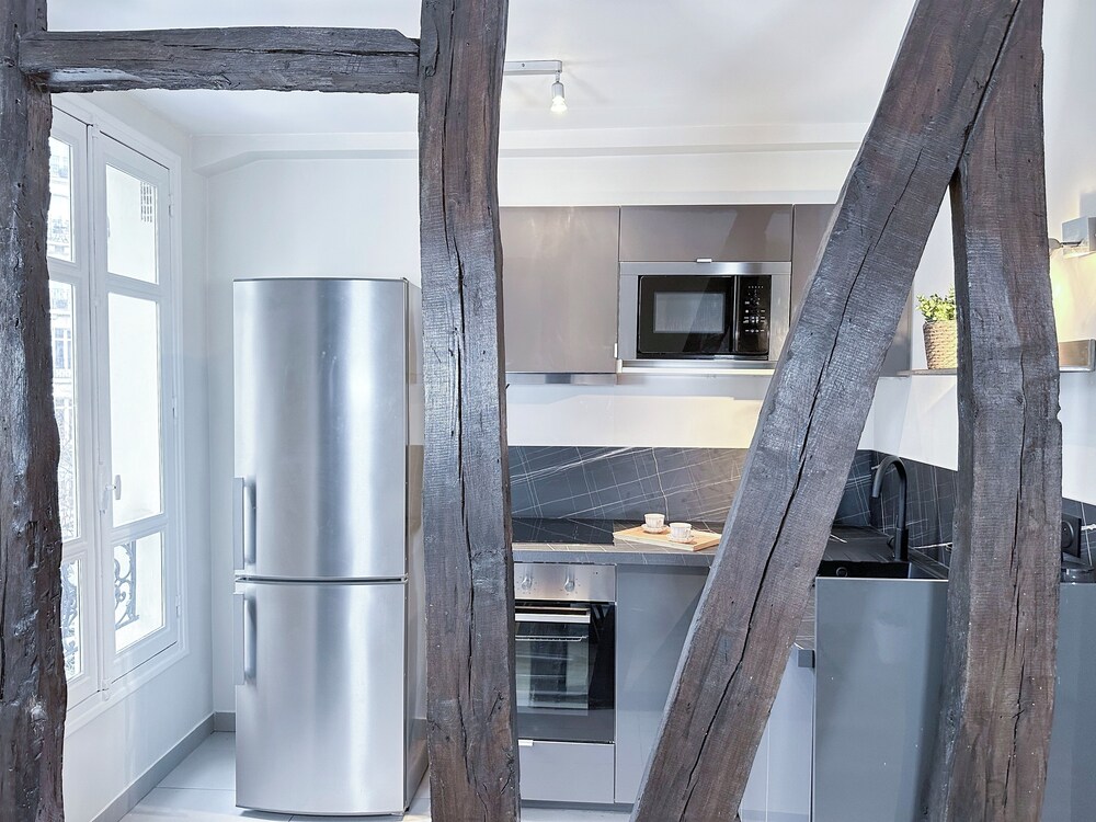 1625 Ternes