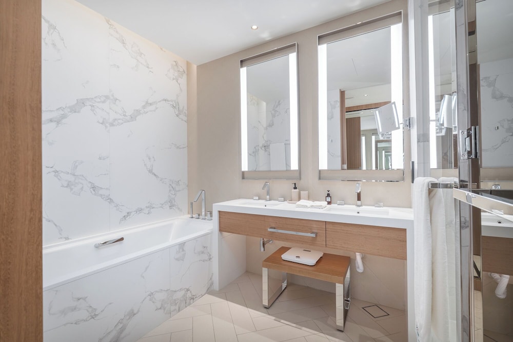 Address Residences Dubai Opera - Burj Khalifa City Views 2 & 3-Bedroom Apartment 1 minute walk to Burj Khalifa, Dubai Mall, Dubai Fountain by Heaven Crest