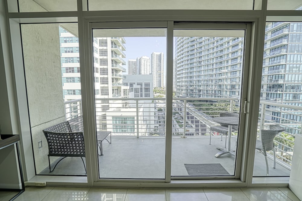 Prime Midtown Miami Condo