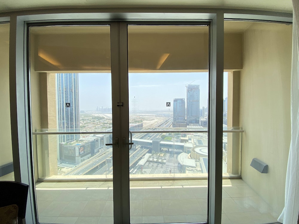 Lux BnB Address Dubai Mall Skyline Views