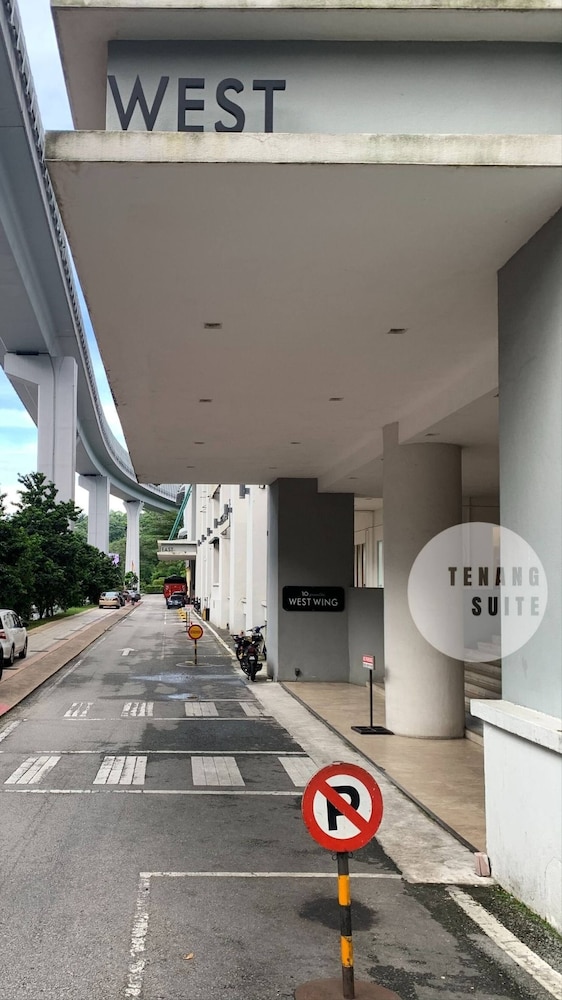 1BR Urban Escape at Damansara Heights