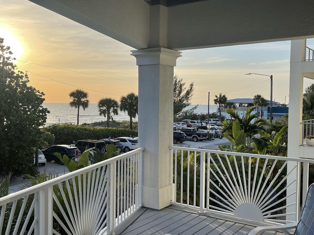 Sunset Point Beach House