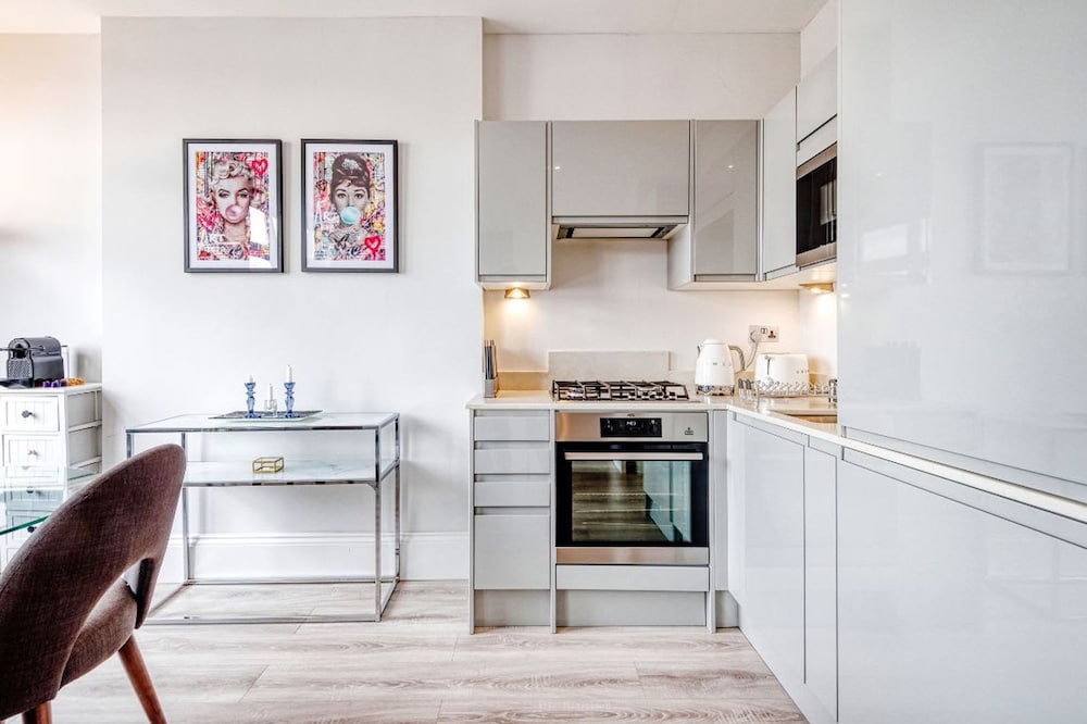 The Village Vixen- Hampstead Village - by Out of Office Lifestyle