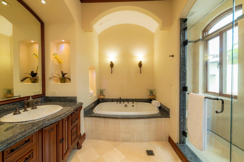 - Casa Garmus - 10 bdr Ocean View