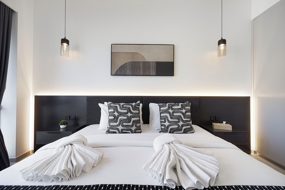 Grande Suites by Hostiva - Burj View