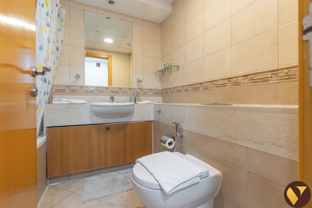 Luxury Stay in JLT Near Metro & JBR