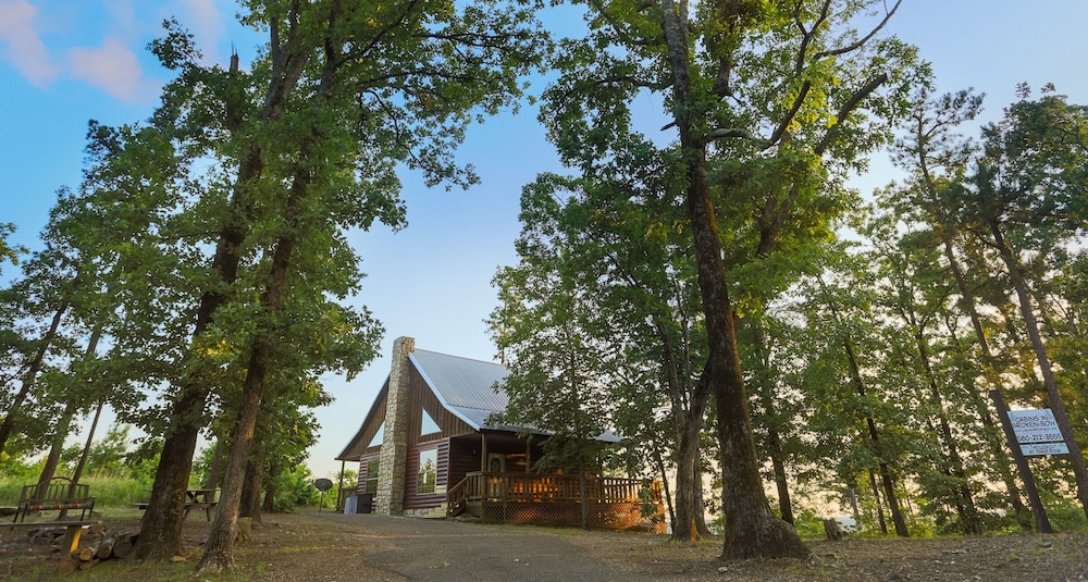 Lookout At Eagle Ridge 1 Bedroom Cabin by Redawning view 4