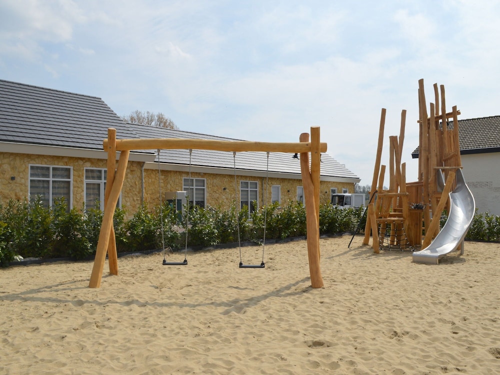 Chic Home With Sauna en Bemelen