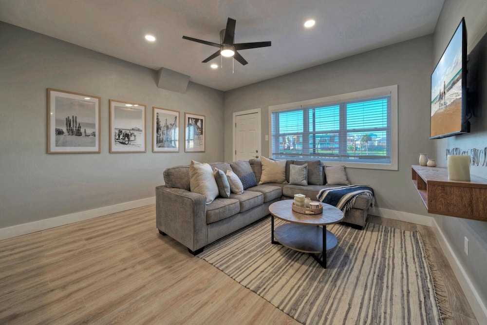 La Concha by Avantstay Modern Condo by Boardwalk