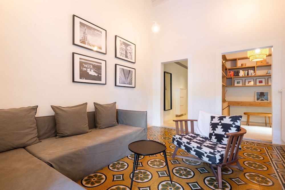 w Amazing 2BR in Centric in Florencia