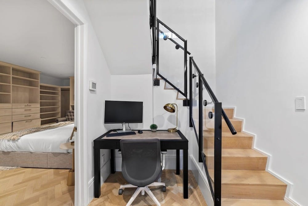 Clinton by Rovetravel 3BR Duplex w Backyard