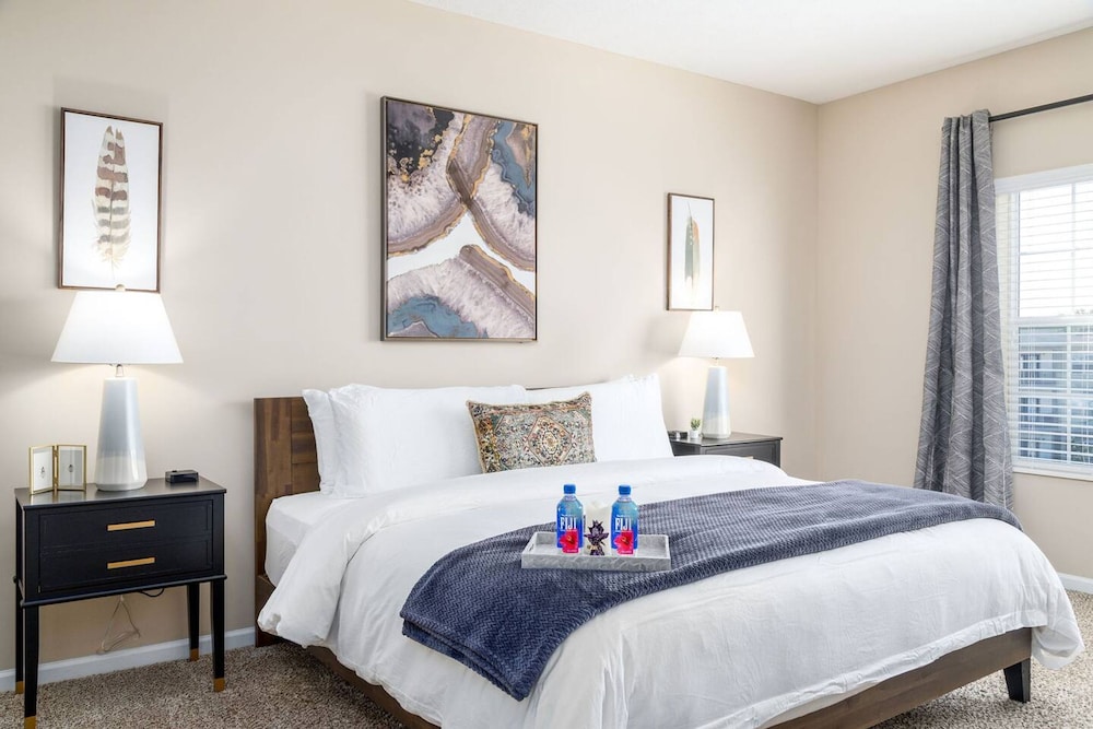 Long Stay 2BR Pet-friendly New Albany Area