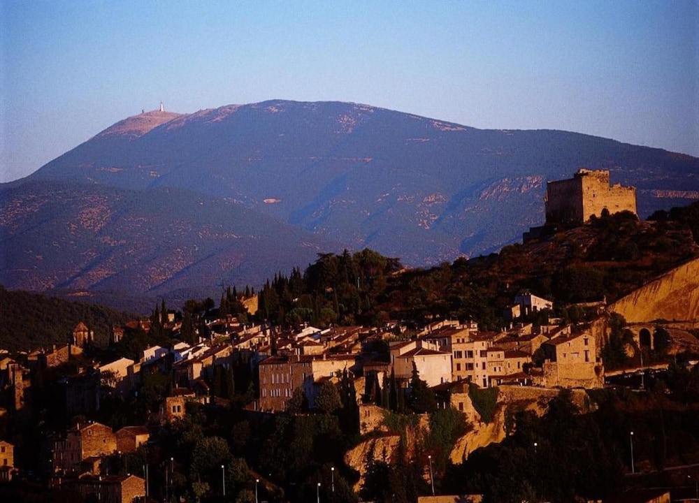 Villa in Vaison Near Roman Ruins & Pool