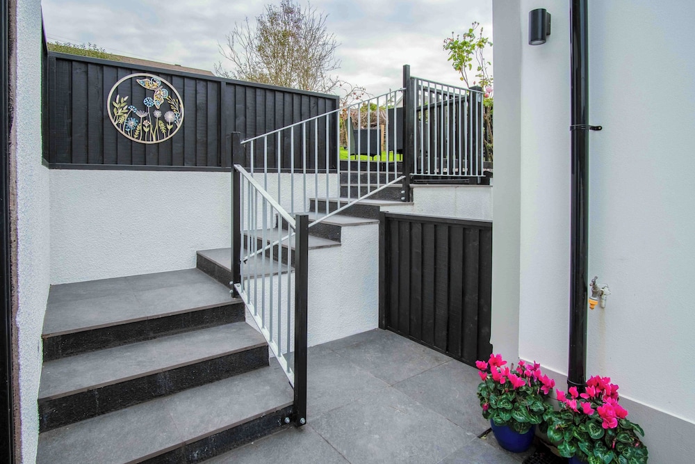 Wiston Street - 2 Bedroom Holiday Home - Pembroke
