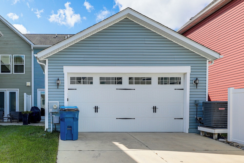 Spacious Townhome 2 Mi to Bethany Beach Boardwalk