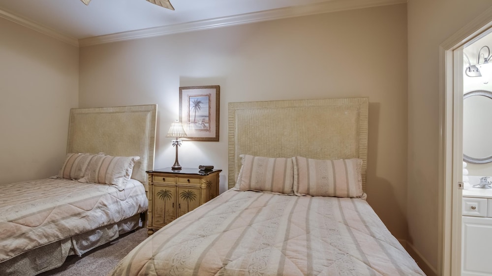 Phoenix West by Southern Vacation Rentals