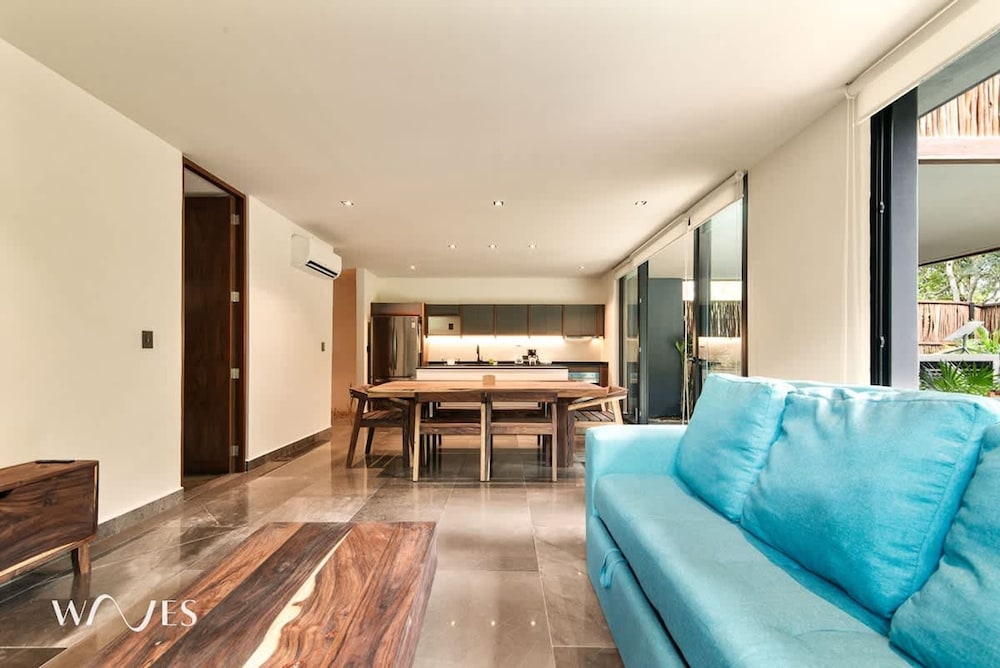 2BR w Private Pool - Steps Away From the Beach