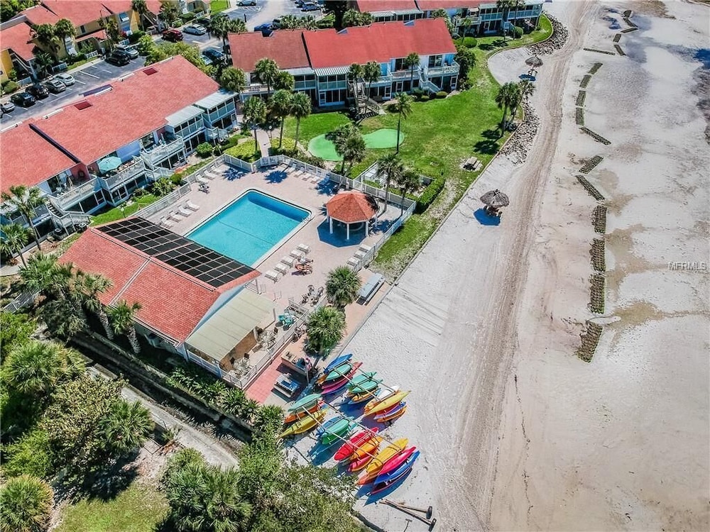 Bermuda Bay by Affordable Beach Condos