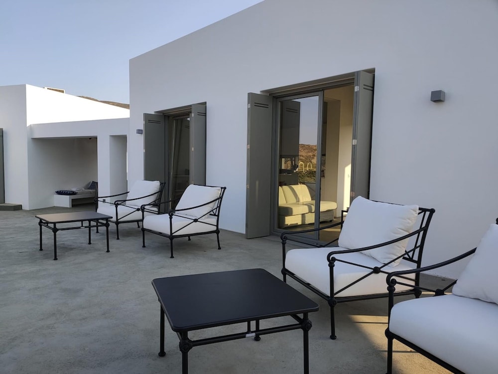 Villa Serene Milos Villa Serene Milos view 4